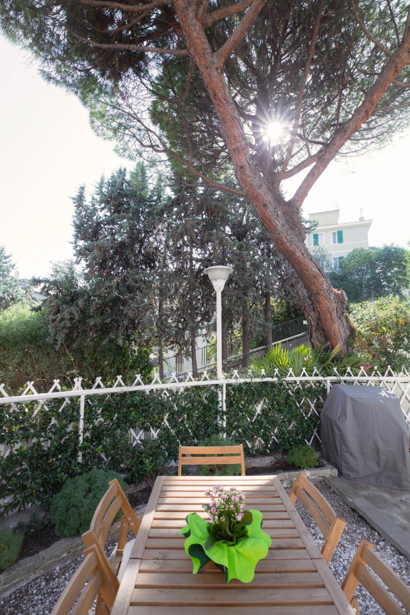 La Casetta - Gaslini E Boccadasse - Private Parking & Garden Genova